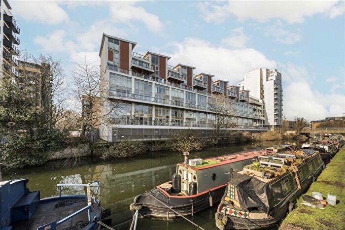 2 Bedroom Flat For Sale In Palmers Road, Bethnal Green, E2