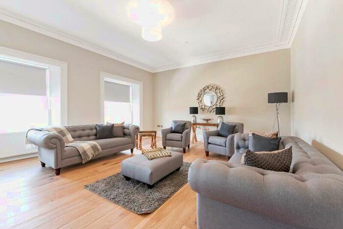 3 Bedroom Flat To Rent In Melville Street, City Centre, Edinburgh, EH3