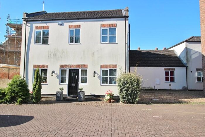 2 Bedroom Maisonette For Sale In River Court, Spalding, Lincolnshire, PE11