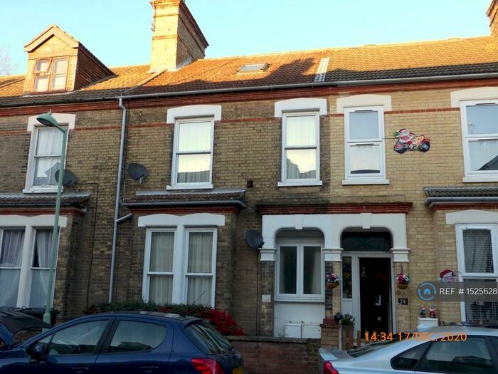 3 Bedroom Maisonette To Rent In Mill Road, Lowestoft, NR33