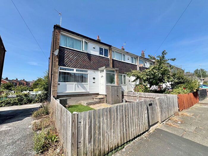 3 Bedroom End Terrace House For Sale In Lakeway, Stanley Park, FY3