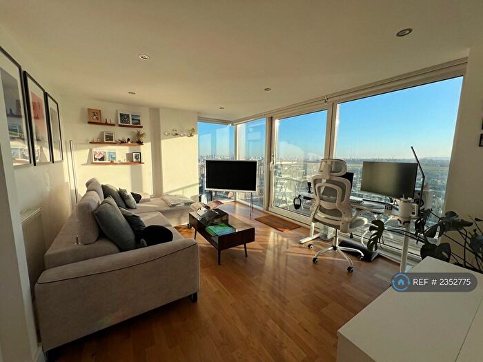 1 Bedroom Flat To Rent In Distillery Tower, London, SE8
