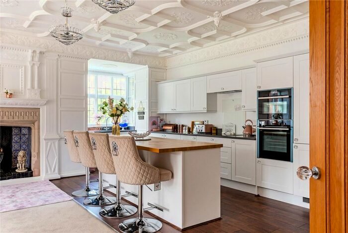 2 Bedroom Flat For Sale In Slaugham Place, Haywards Heath, RH17