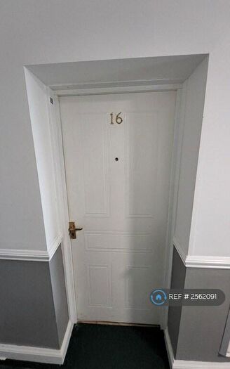 2 Bedroom Flat To Rent In Rossmore Court, Ellesmere Port, CH66
