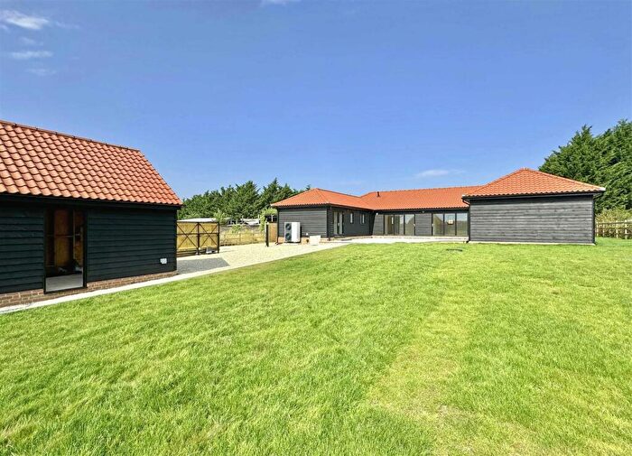 3 Bedroom Detached Bungalow For Sale In Station Road, White Notley, CM8