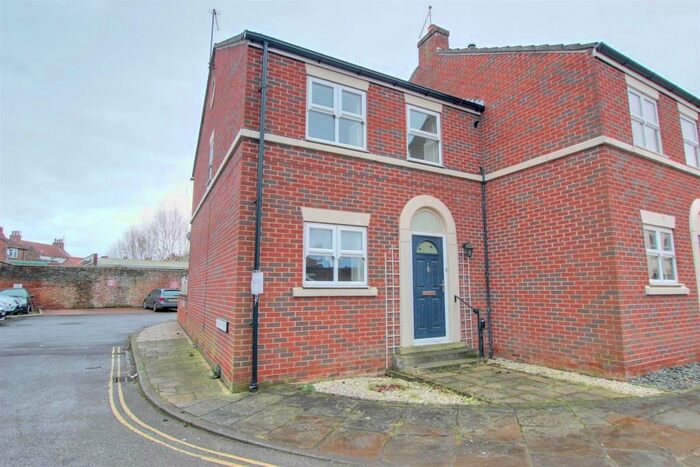 3 Bedroom House To Rent In Wood Lane, Beverley, HU17
