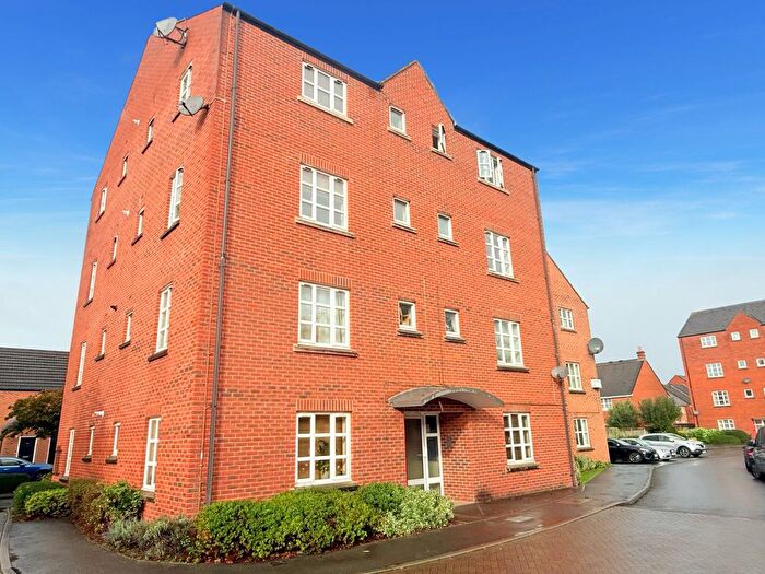 2 Bedroom Flat To Rent In Massingham Park, Taunton, TA2