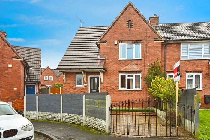 3 Bedroom Semi Detached House For Sale In Patterson Place, Mansfield, Nottinghamshire, NG18