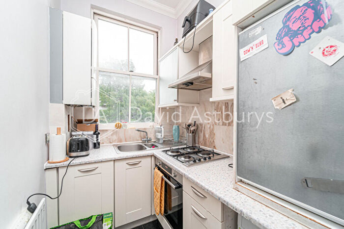 2 Bedroom Apartment To Rent In Mildmay Park, Islington, London, N1