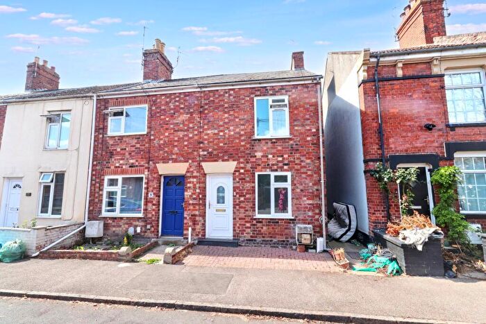 2 Bedroom End Of Terrace House For Sale In Havelock Street, Spalding, Lincolnshire, PE11