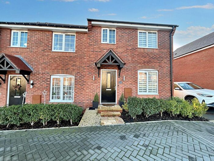 3 Bedroom Semi-Detached House For Sale In Bastille Gate, Keresley End, CV7