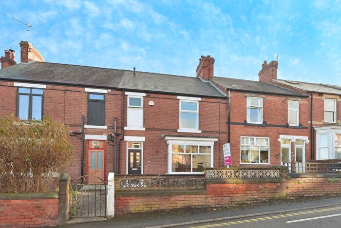 3 Bedroom Terraced House For Sale In St. Johns Road, Chesterfield, S41