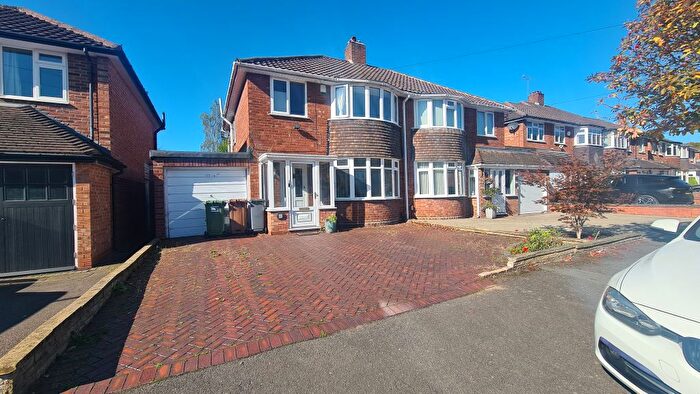 3 Bedroom Semi-Detached House To Rent In Rowlands Crescent, Solihull, B91