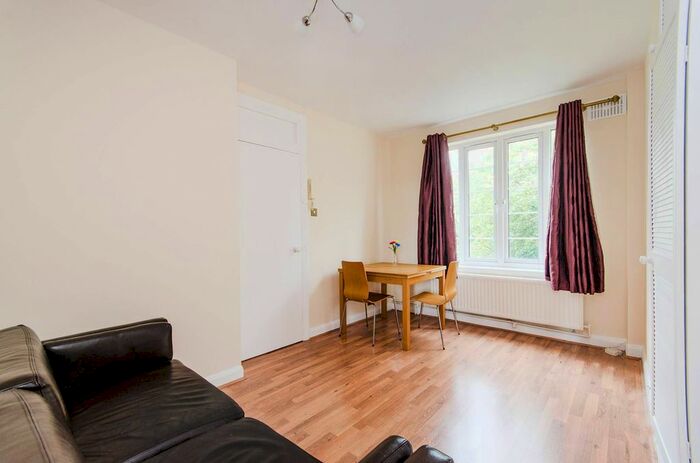 2 Bedroom Flat To Rent In Kings Drive, Wembley, HA9