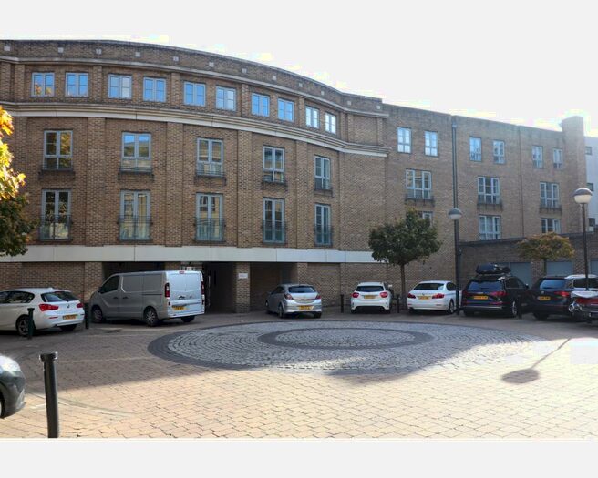 2 Bedroom Flat To Rent In Essex Road, London, N1