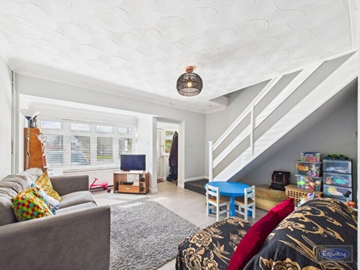 2 Bedroom Semi Detached House To Rent In Blackfen Road, Sidcup, DA15