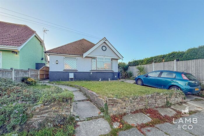2 Bedroom Detached Bungalow For Sale In Kents Avenue, Holland-On-Sea, CO15