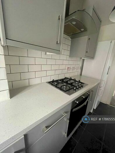 2 Bedroom Terraced House To Rent In Broom Lane, Manchester, M19