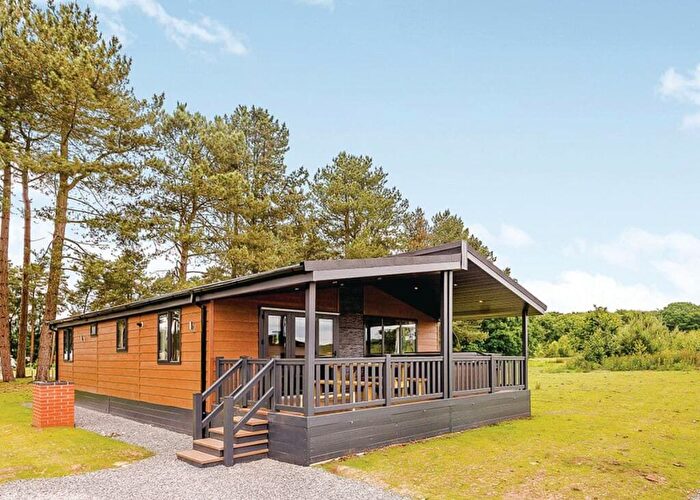 3 Bedroom Lodge For Sale In Stixwould Road, Woodhall Spa, Lincolnshire, LN10