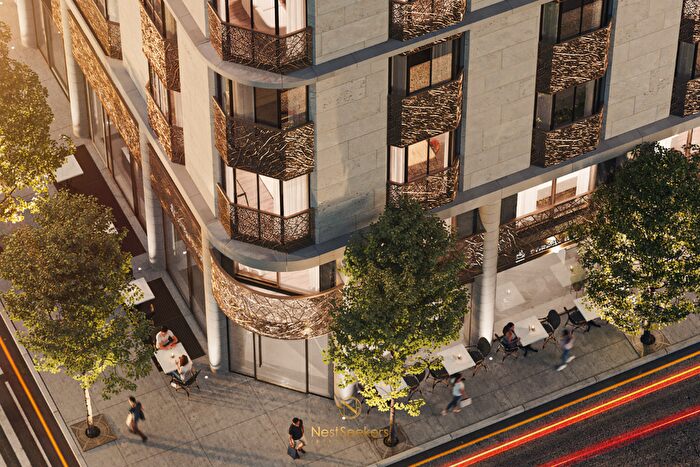 2 Bedroom Flat For Sale In Great Portland Street, London, W1W