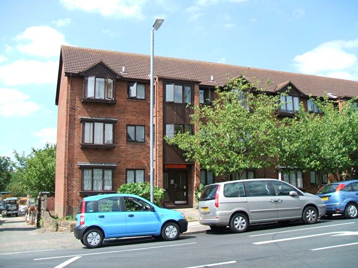 1 Bedroom Flat To Rent In Chase Road, Southgate, N14