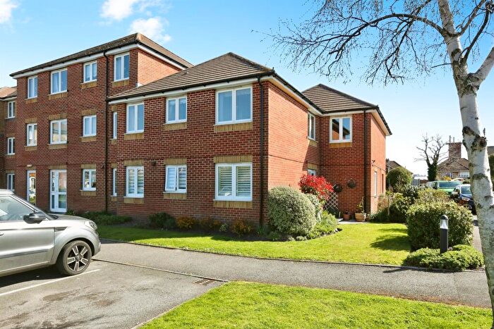 2 Bedroom Flat For Sale In Canberra Court, Gosport, PO12