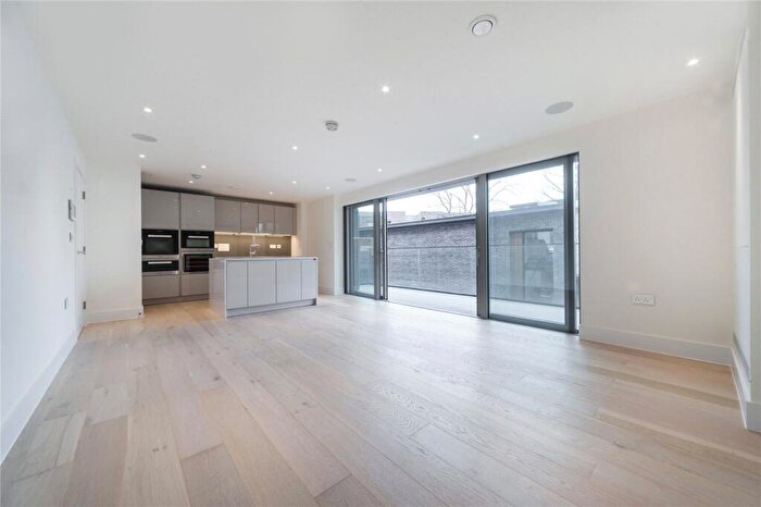 3 Bedroom Flat To Rent In Caulfield House, Penrose Gardens, NW3