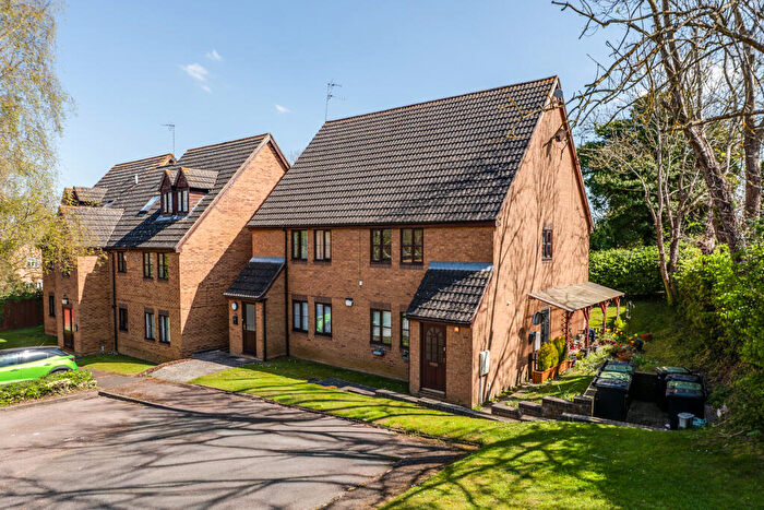 1 Bedroom Flat For Sale In Gander Close, Weldon, NN17