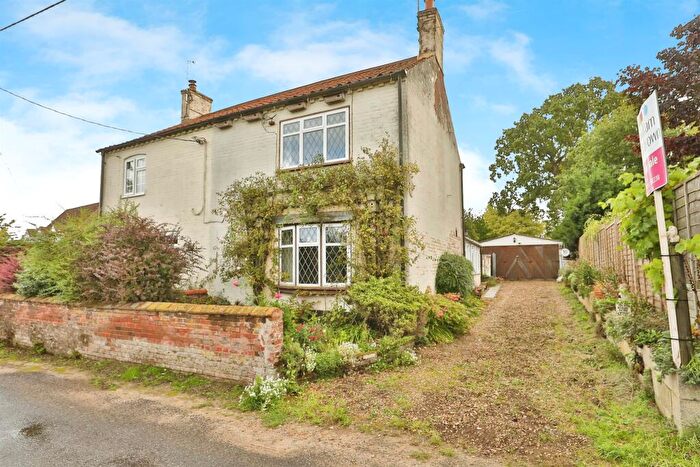 2 Bedroom Character Property For Sale In Church Road, Worthing, Dereham, NR20