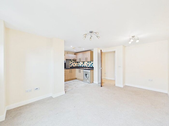 2 Bedroom Flat For Sale In Moreton Place, Worcester, Worcestershire, WR1