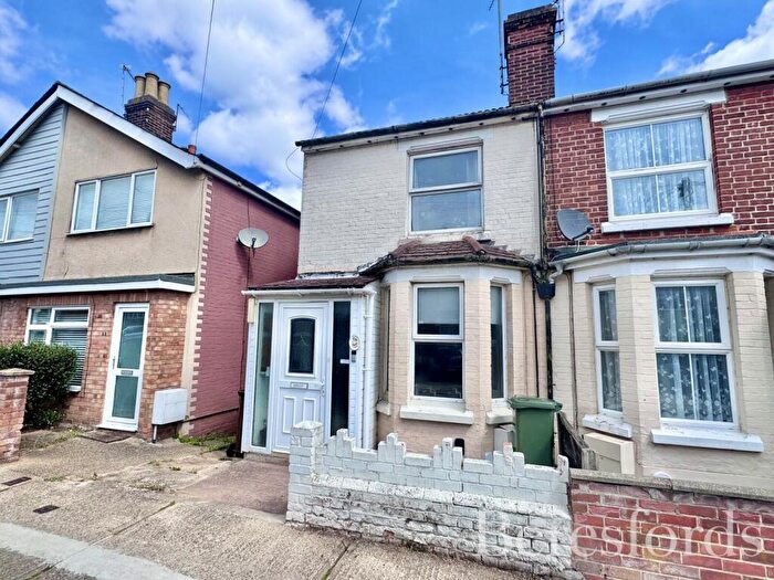 3 Bedroom Semi-Detached House For Sale In Pownall Crescent, Colchester, CO2