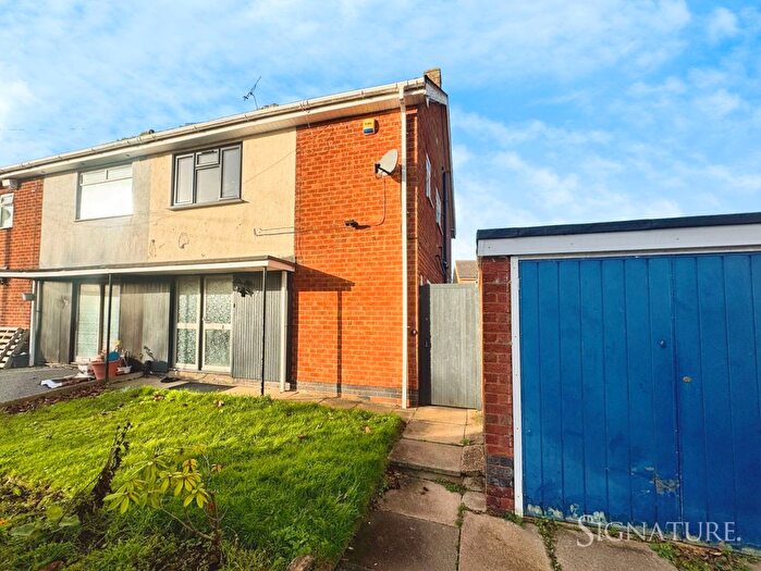 3 Bedroom Semi-Detached House To Rent In Newhaven Road, Leicester, LE5