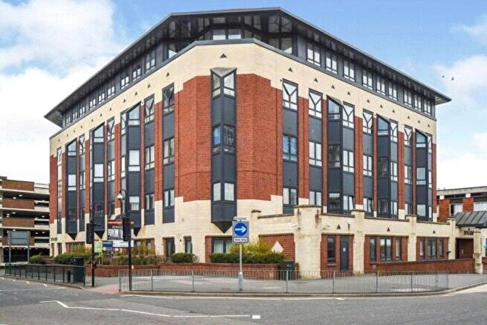 2 Bedroom Garage / Parking To Rent In High Street, Bracknell, Berkshire, RG12