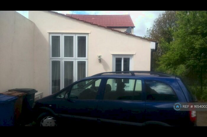 2 Bedroom Detached House To Rent In Cromwell Road, Grays, RM17