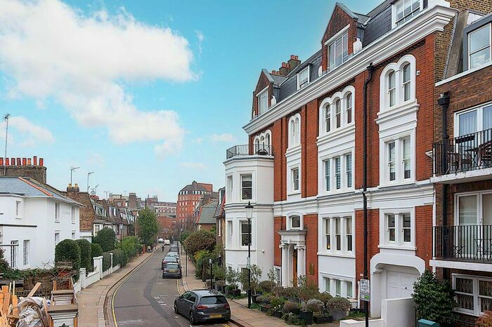 Studio To Rent In Jubilee Place, Chelsea, London, SW3