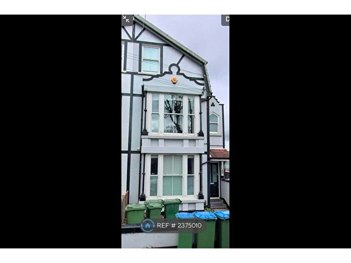 Studio To Rent In Feltham Avenue, East Molesey, KT8