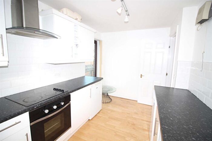 2 Bedroom Apartment To Rent In York Court, Schooner Way, Cardiff, CF10