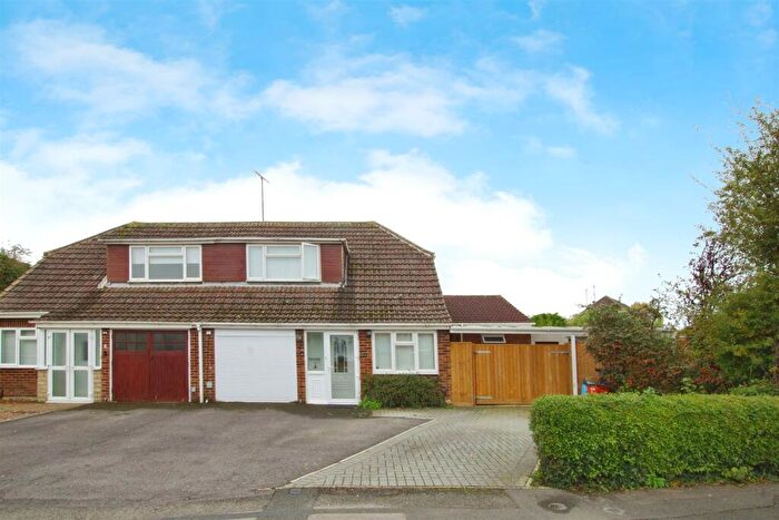 3 Bedroom Semi-Detached House To Rent In Heath Way, Coleview, Swindon, SN3