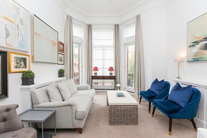 2 Bedroom Flat To Rent In Rosary Gardens, London, SW7