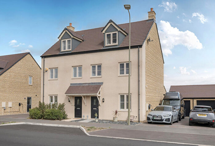 3 Bedroom Semi-Detached House For Sale In Centenary Way, Witney, Oxfordshire, OX29
