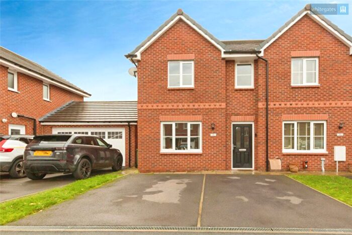 3 Bedroom End Of Terrace House For Sale In Heald Way, Willaston, Nantwich, Cheshire, CW5