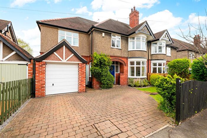 4 Bedroom Semi-Detached House For Sale In Curle Avenue, Lincoln, LN2
