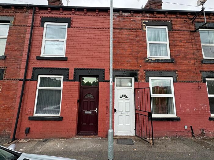 3 Bedroom Terraced House To Rent In Stanley Place, Leeds, West Yorkshire, LS9