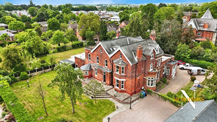 5 Bedroom Semi Detached House For Sale In Huge Victorian Home On The Desirable Grove Coach Road, Retford, DN22