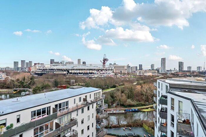 2 Bedroom Penthouse For Sale In Wick Lane, London, E3