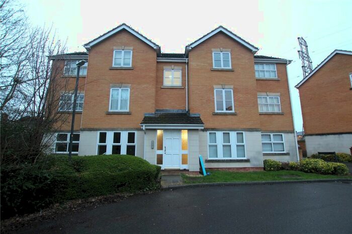 1 Bedroom Apartment To Rent In Thorley Court, Swindon, Wiltshire, SN25