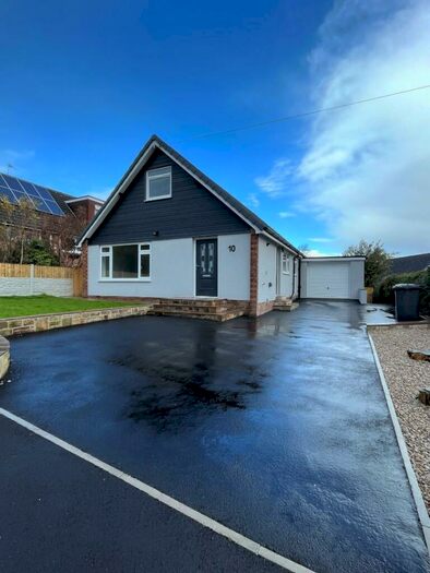 4 Bedroom Detached Bungalow To Rent In Leak Hall Lane, Denby Dale, Huddersfield, HD8