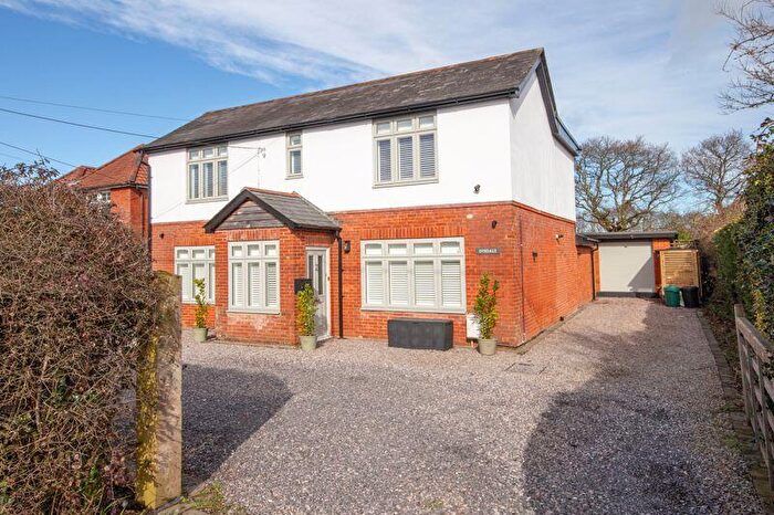 4 Bedroom Detached House For Sale In Cadnam, SO40