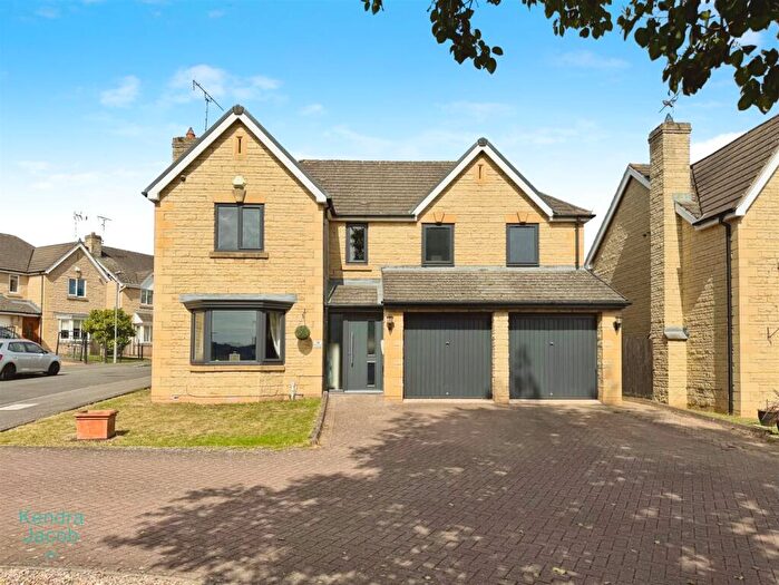 5 Bedroom Detached House For Sale In Hall Drive, Worksop, S80
