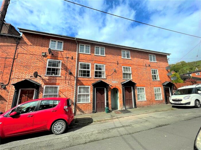 1 Bedroom Flat To Rent In Goughs Court, Bryn Street, Newtown, Powys, SY16